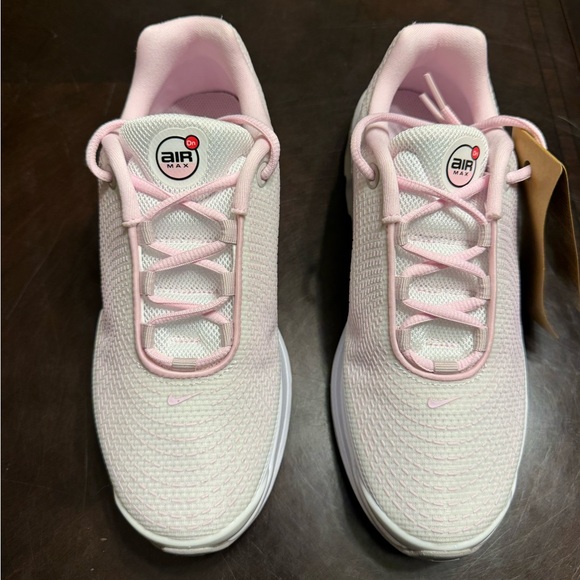 New Nike Air Max DN Pink White Sneaker Shoes Size US 6Y / 7.5 W - Picture 5 of 16